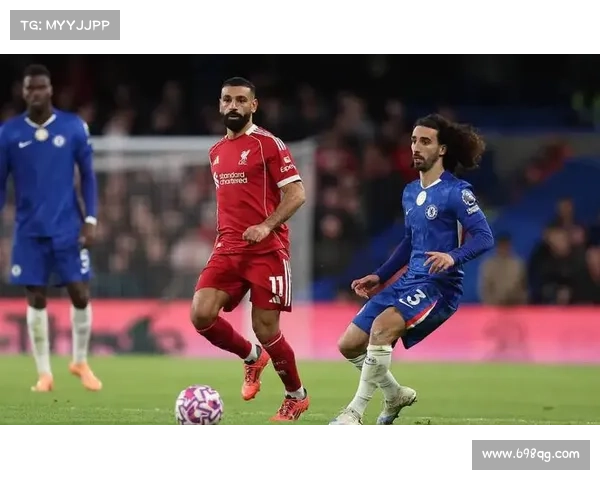 全方位解读萨拉赫场上位置变化与战术价值提升路径分析 全方位解读萨拉赫场上位置变化与战术价值提升路径分析