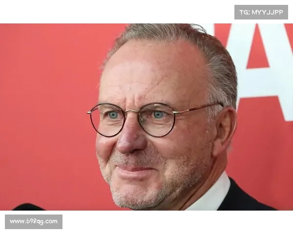 如何准确辨别鲁梅尼格在拜仁的具体位置和角色定位分析